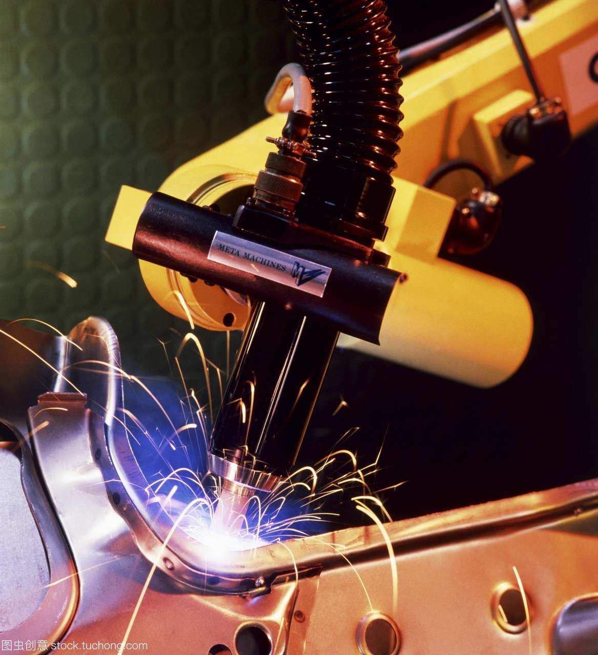 Metatorch 第二代焊接機器人的精準革新